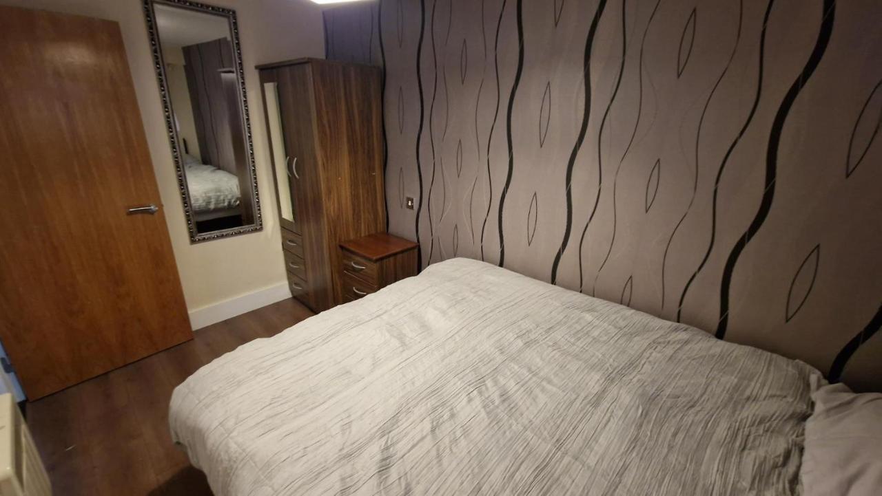 Two Bedroom Apartment, Birmingham City Centre B1 Exterior foto